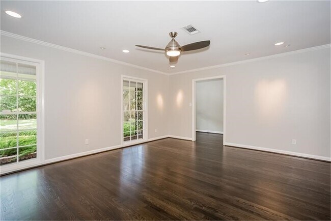 Foto del edificio - 4503 Bryn Mawr Ln