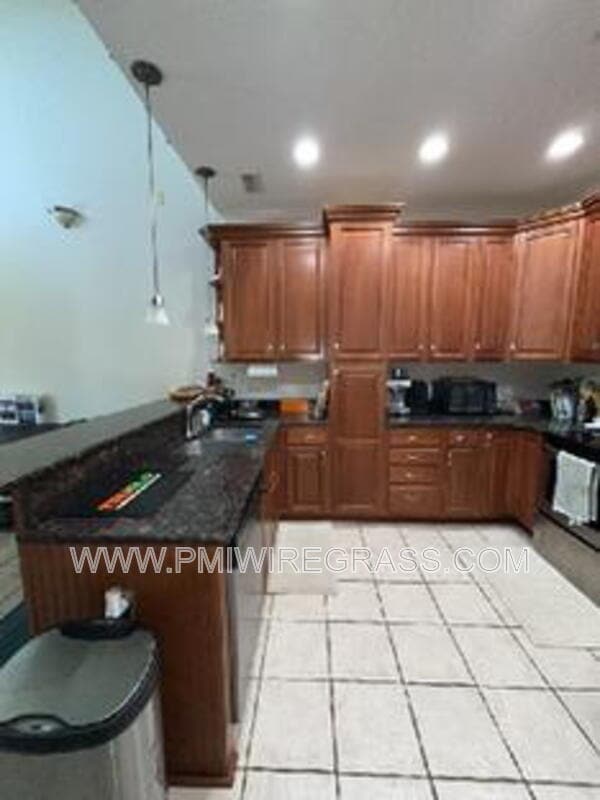 Building Photo - 227 Charleston Dr