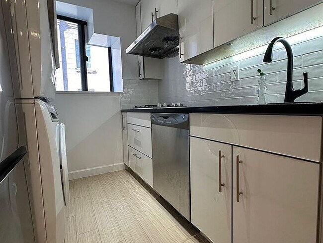 Foto del edificio - 173 Grand St