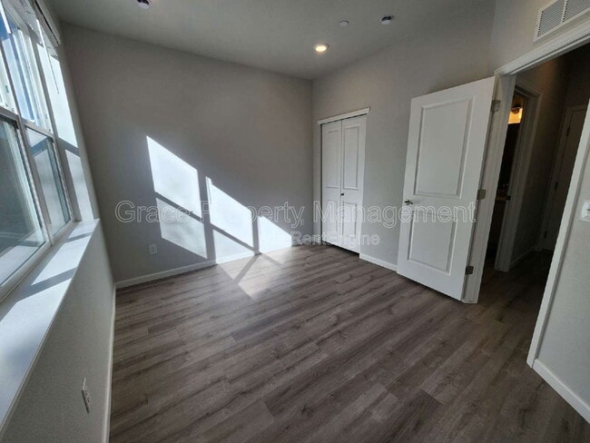 Building Photo - 465 Interlocken Blvd