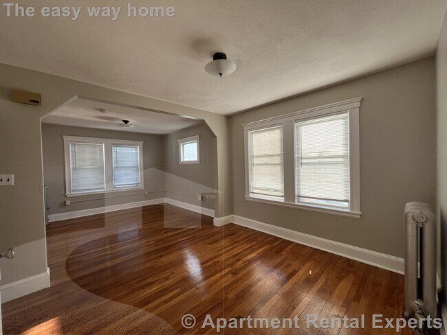 Foto del edificio - Everett 2 Bedroom - Parking Included  - Fr...