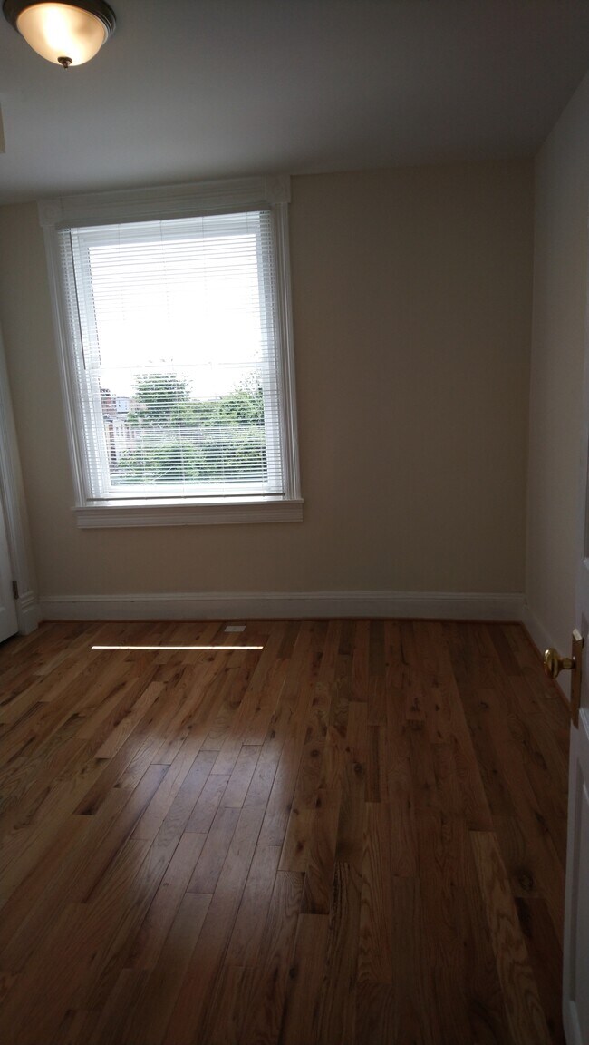 Building Photo - 2101 Druid Hill Ave