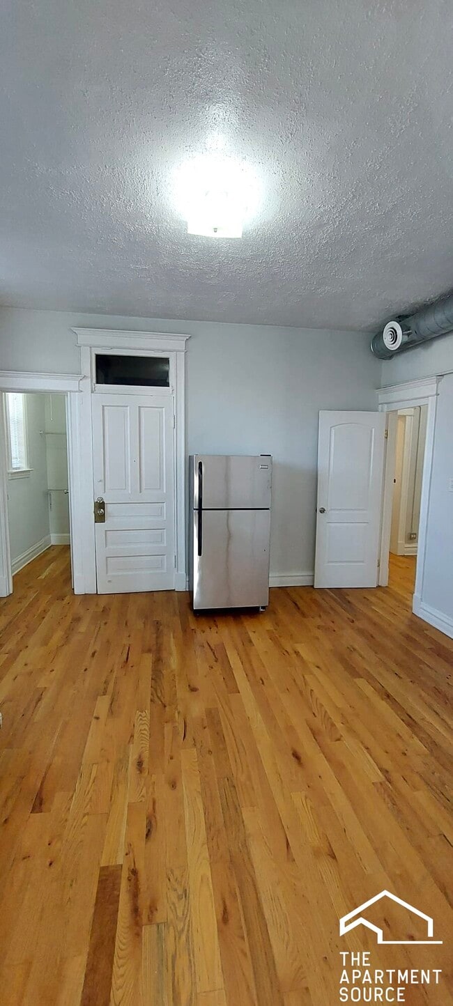 Foto del edificio - 2215 S Albany Ave