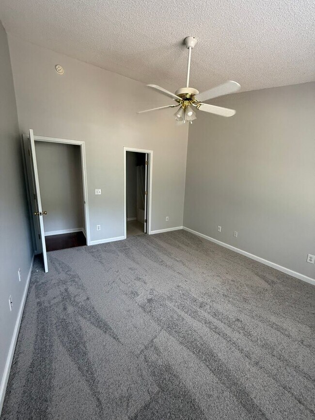 Foto del edificio - Lexington - Please call Lexington office to view - 803-359-0793