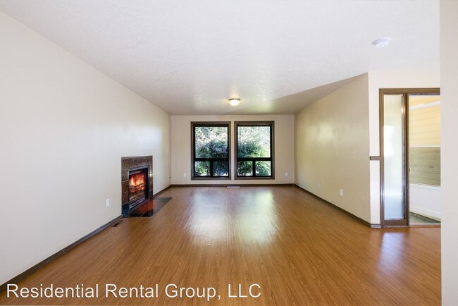 Building Photo - 3 br, 2 bath House - 1457 NE Kathryn St