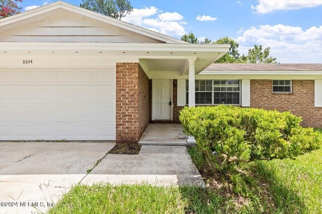 Building Photo - 8644 Thims Ave
