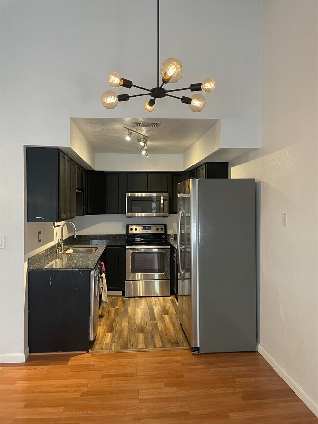 kitchen - 250 Del Verde Cir
