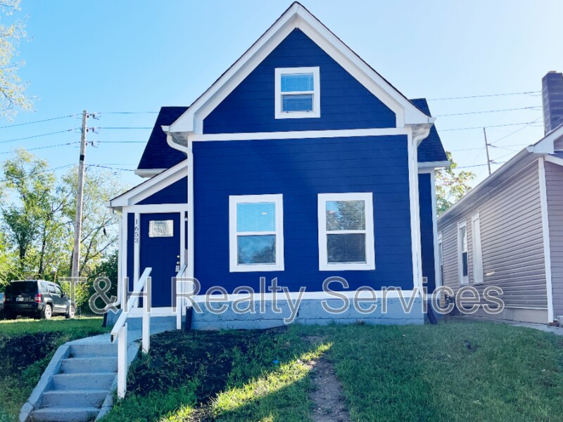 Foto principal - 1653 S Delaware St