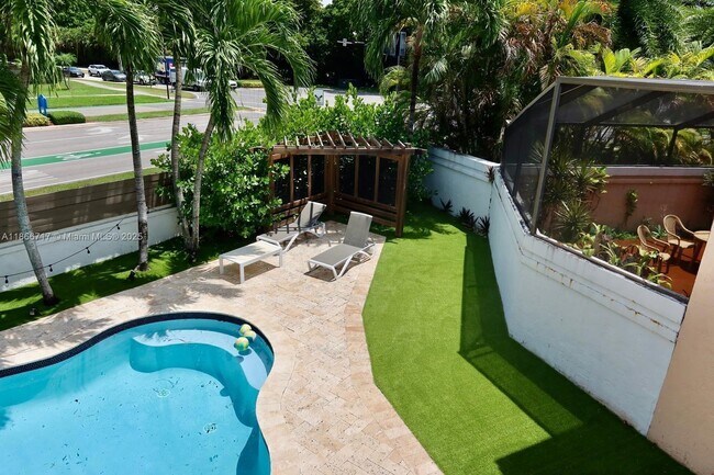 Foto del edificio - 9721 NW 51st Ln