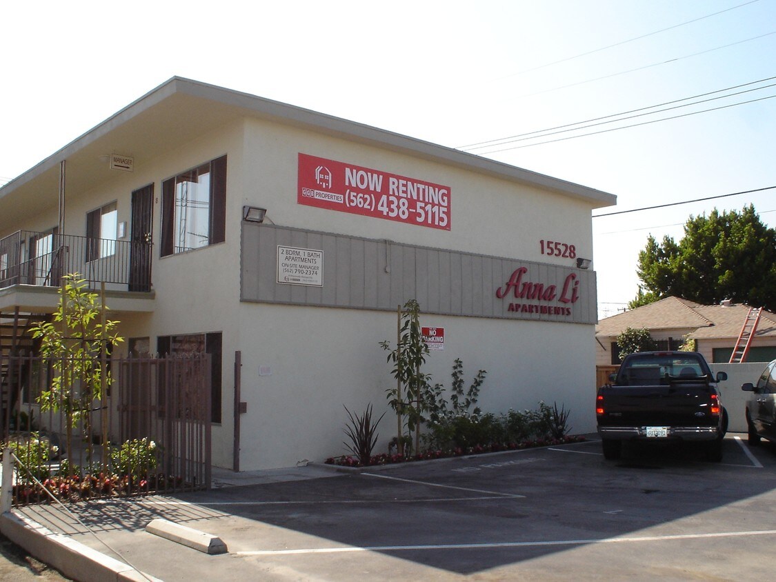 Primary Photo - Yona Apartments