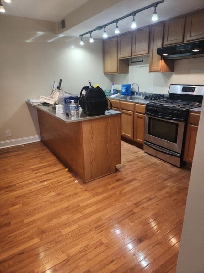 Photo - 1601 Broadway Apartment