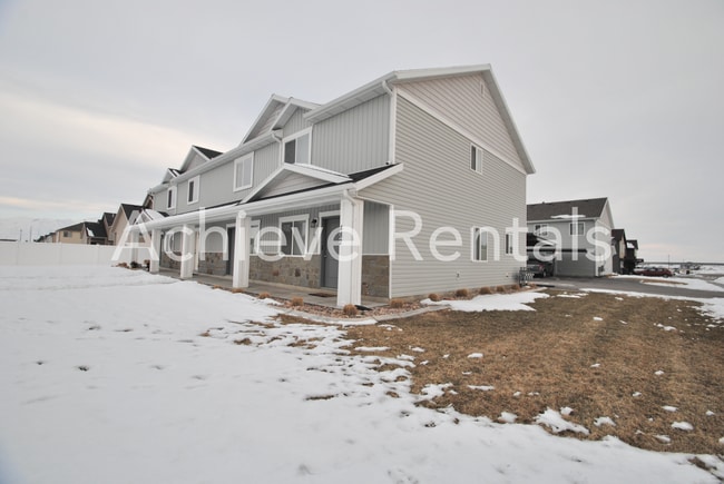 Building Photo - 482 N 2650 W