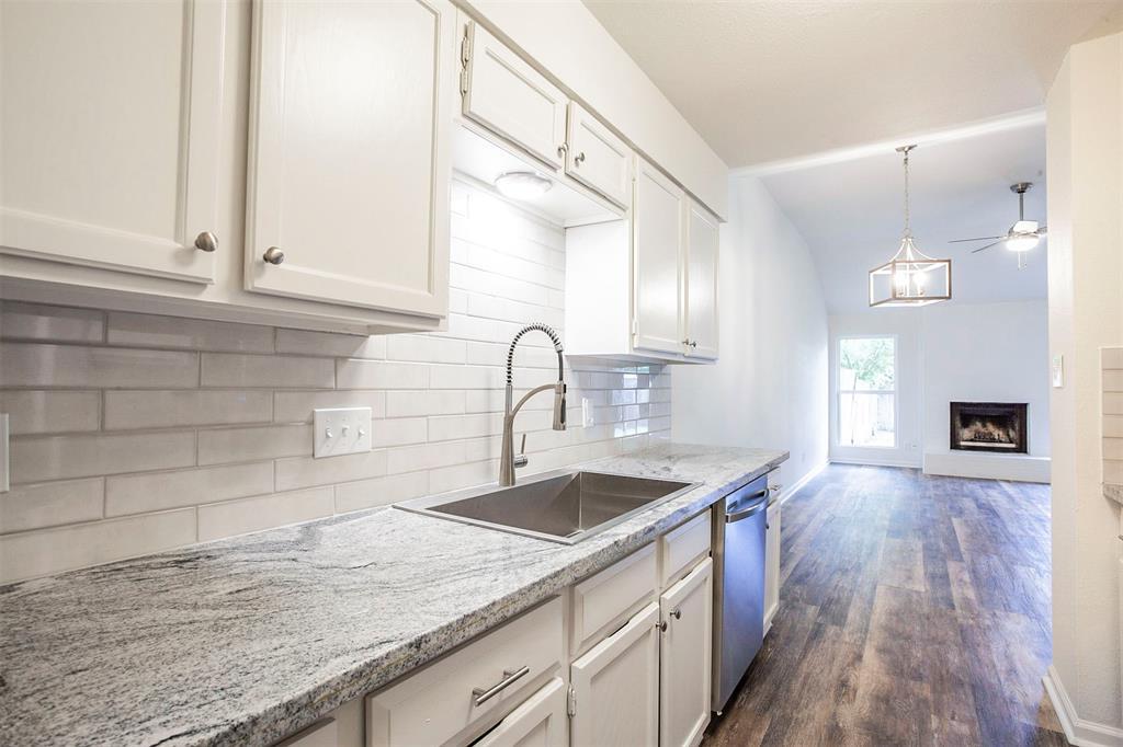 Foto principal - 8715 Pineridge Dr