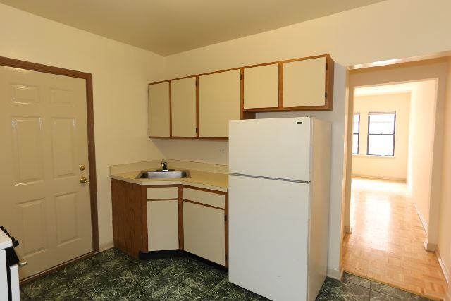 Foto del edificio - 5740 N Winthrop Ave