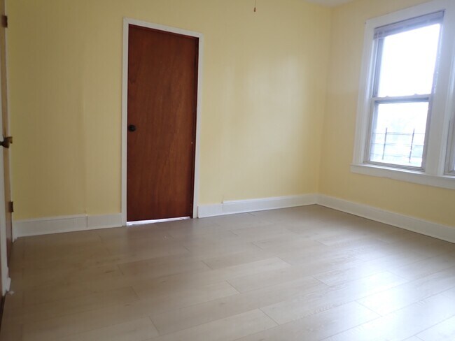 Foto del edificio - 580 Drew St