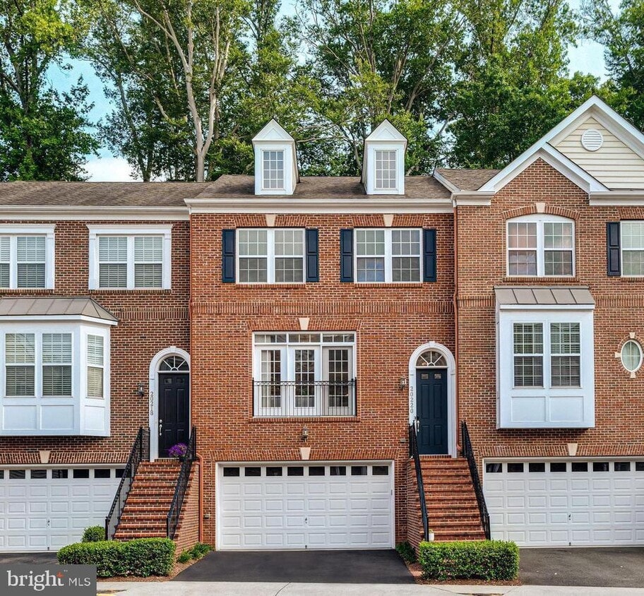 Primary Photo - 20220 Center Brook Square