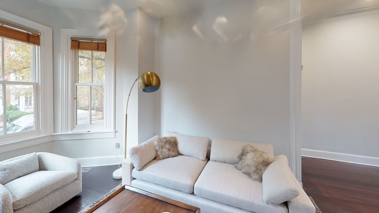 Photo - 1413 Q St NW House