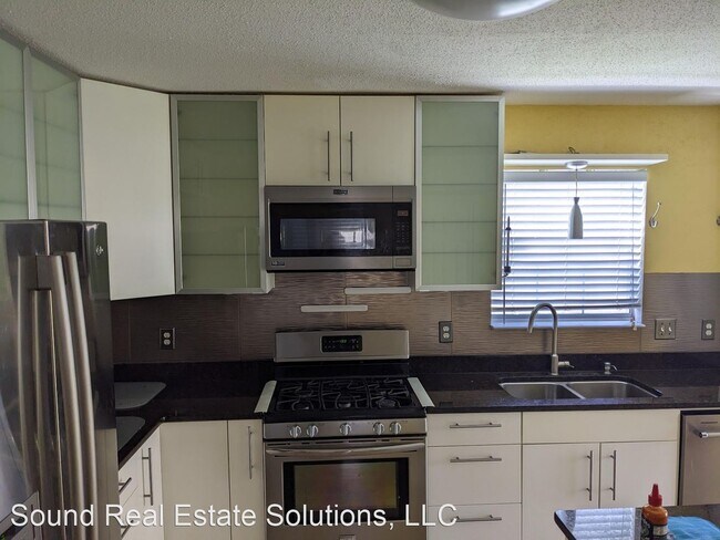Building Photo - 4 br, 2 bath House - 1161 saddle Creek Dr.