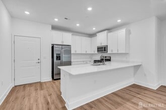 Building Photo - 28204 Radford Ct