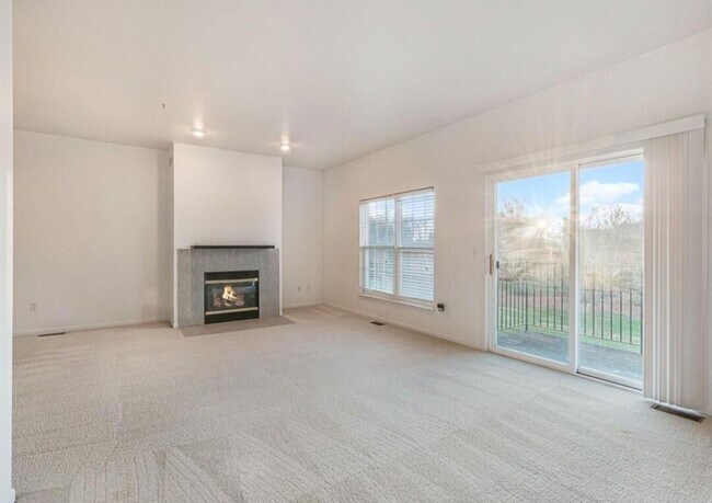 Foto del edificio - 526 Cherry Orchard Rd