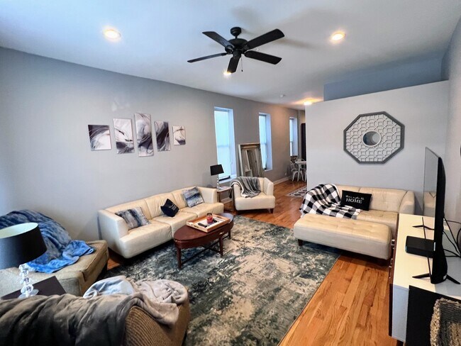 Foto del edificio - 113 S Paulina St