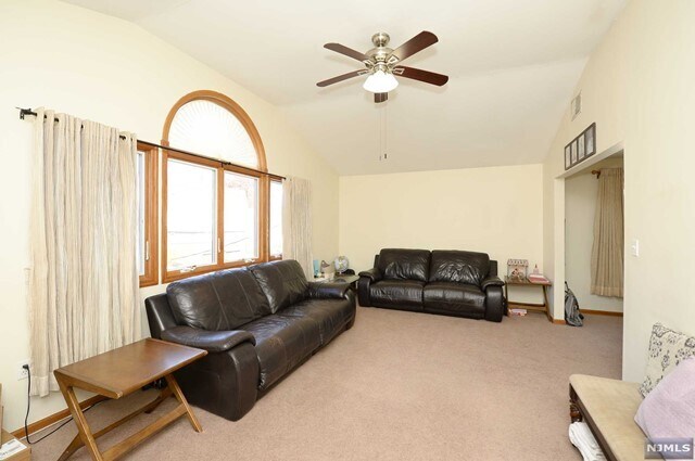 Building Photo - 85 Feronia Way