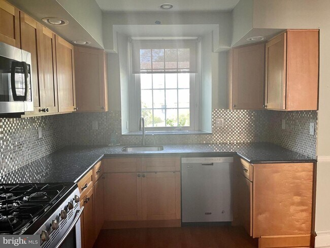 Foto del edificio - 314 Sterling Rd