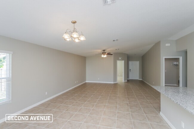 Building Photo - 785 Geoffrey Ave SW