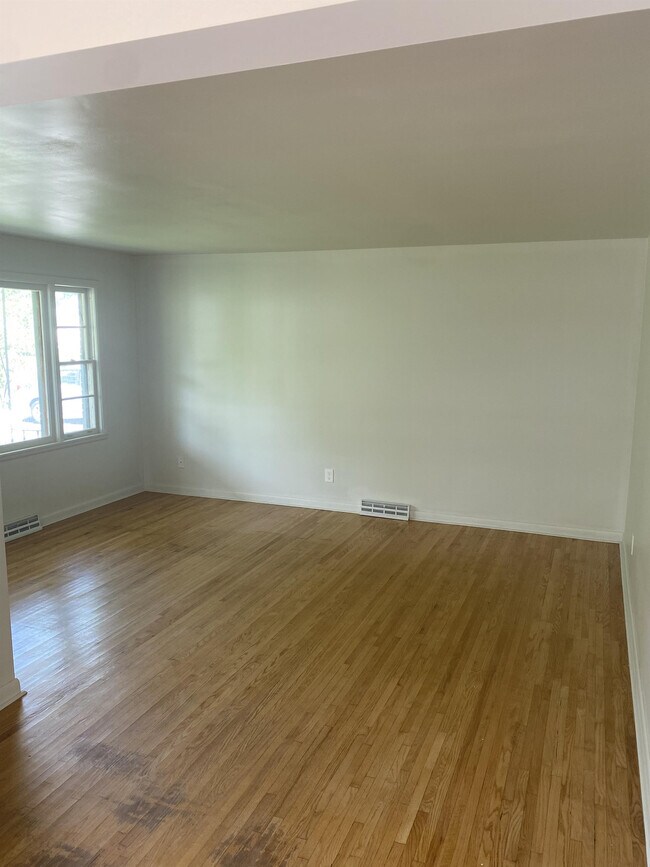 Foto del edificio - 3377 Greenway Rd
