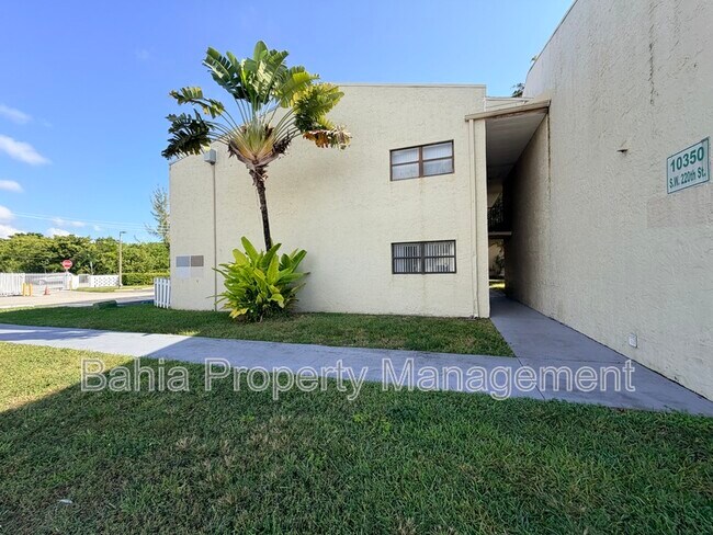 Foto del edificio - 10350 SW 220th St