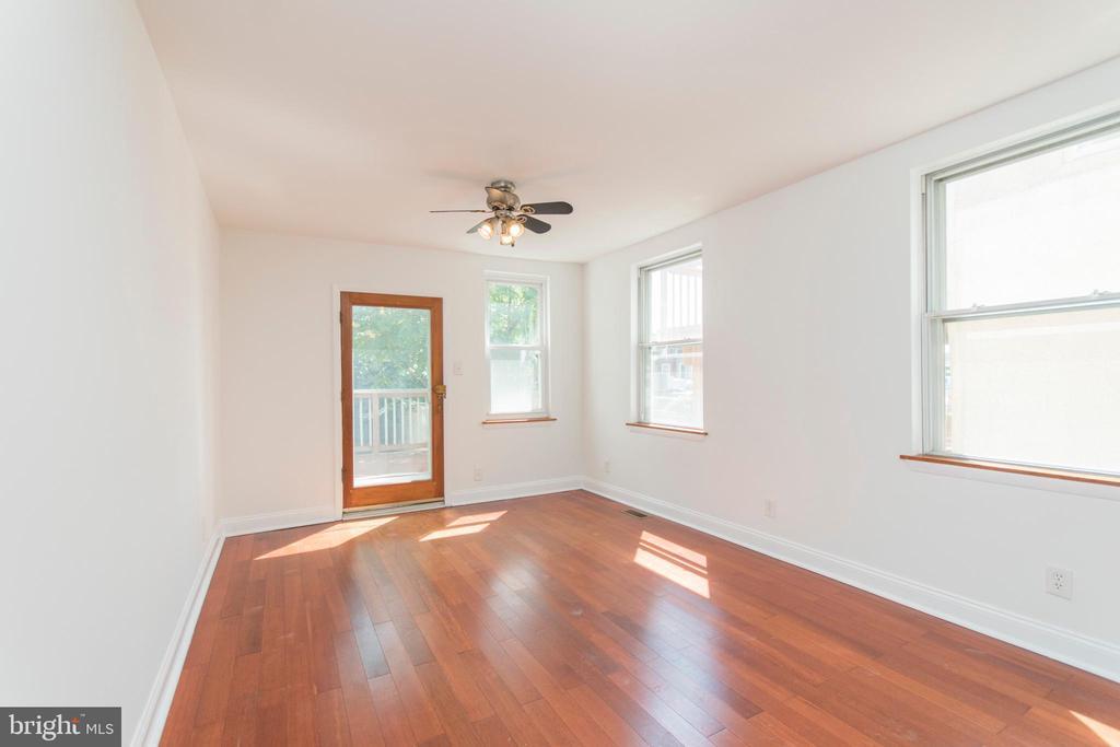Primary Photo - 1219 E Berks St