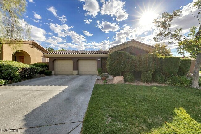 Foto del edificio - 117 Emerald Dunes Cir