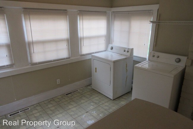 Foto del edificio - 1504 Rosemary Ln
