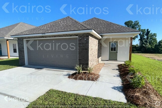 Building Photo - 13751 Pinyon Dr