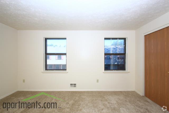 Bedroom - Cedar Hill Townhouses