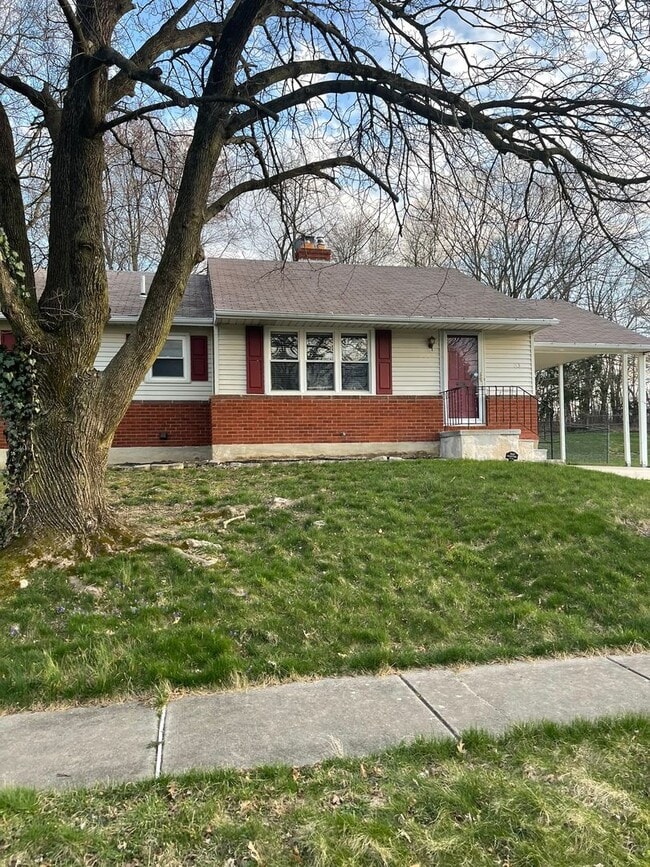 Building Photo - Old Mill Manor