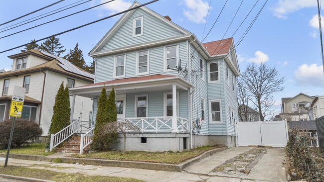Building Photo - 26 Woodmont Ave