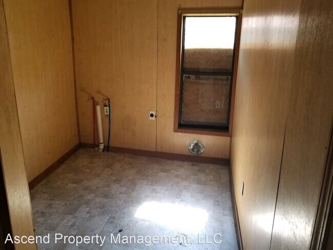 Building Photo - 2 br, 1 bath House - 617 W 22nd St