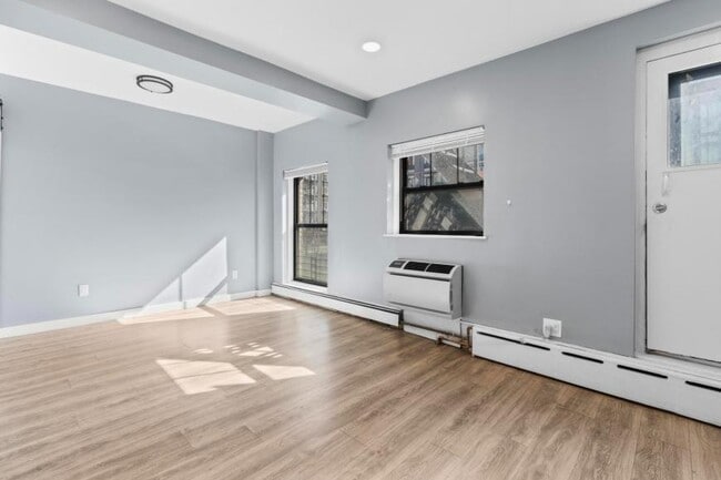 Building Photo - 1 bedroom in New York NY 10011