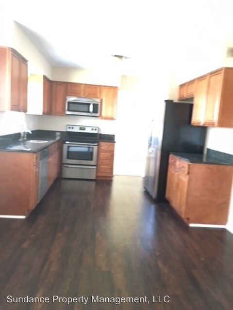 Foto del edificio - 4 br, 2.5 bath House - 3528 Danbury Rd.