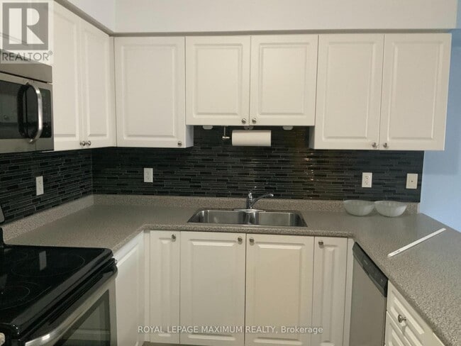 Building Photo - 137 Sydenham Wells