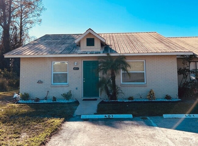 Building Photo - 401 Century Blvd