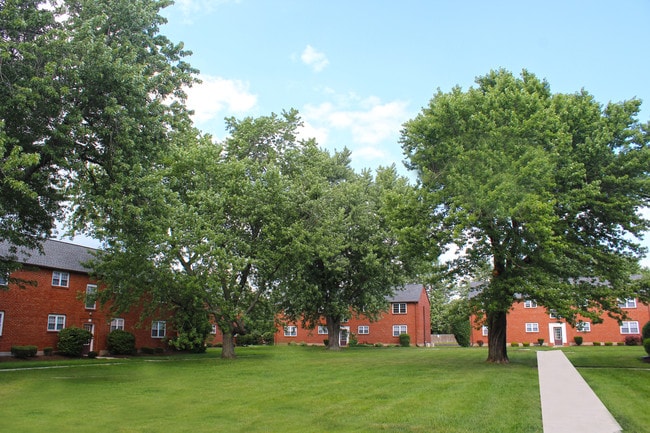 Foto principal - SnyderPark Village Apartments