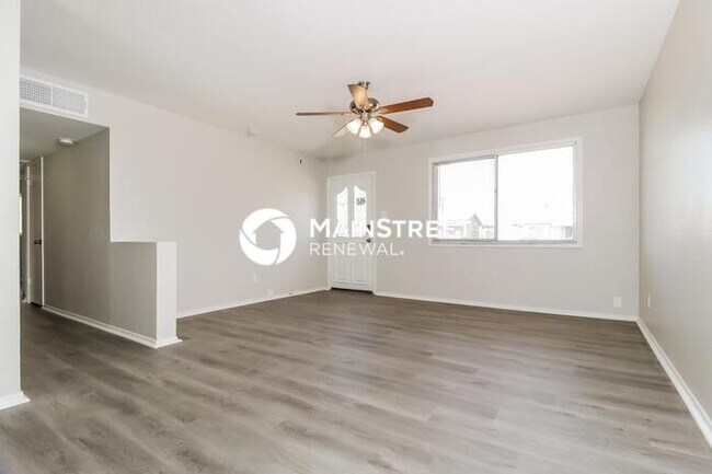 Foto del edificio - 4 Bedroom Pet-Friendly Home in PHOENIX, AZ...