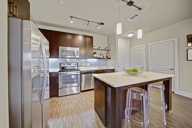 Photo - Metropolitan Apartments