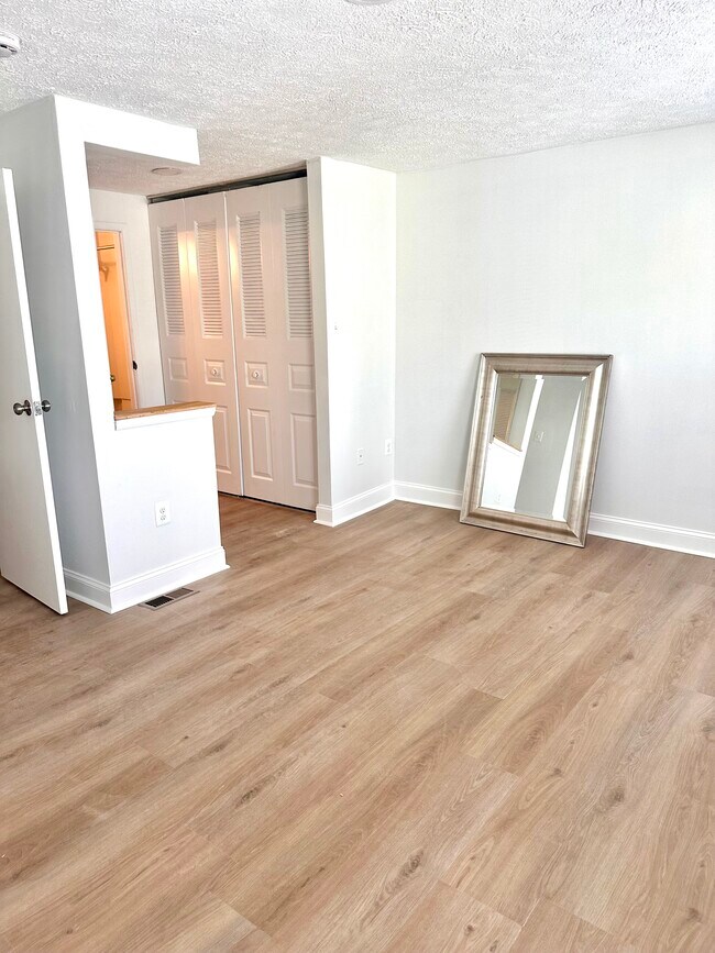 Foto del edificio - 4 Avonshire Ct