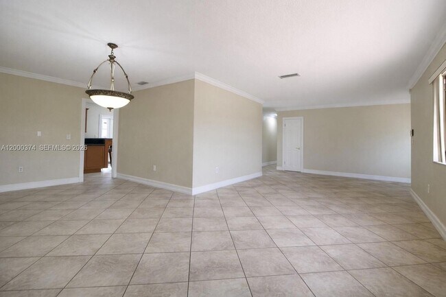 Foto del edificio - 6331 SW 94th Ave