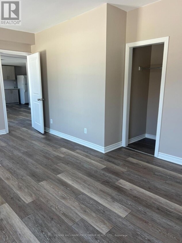 Photo du bâtiment - 730 Simcoe St S