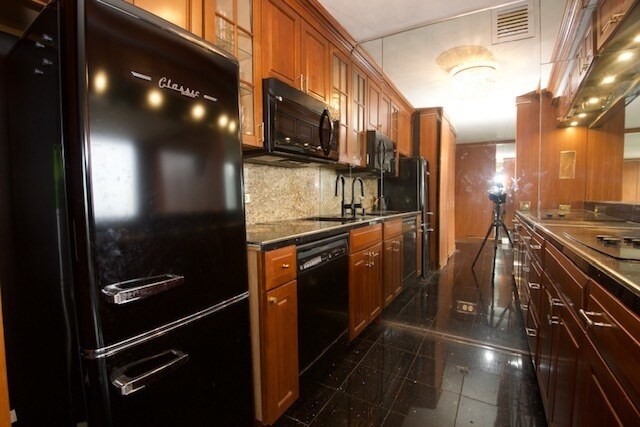 Foto del edificio - 4343 N Clarendon Ave