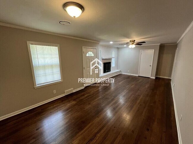 Foto del edificio - 4837 Knight Arnold Rd